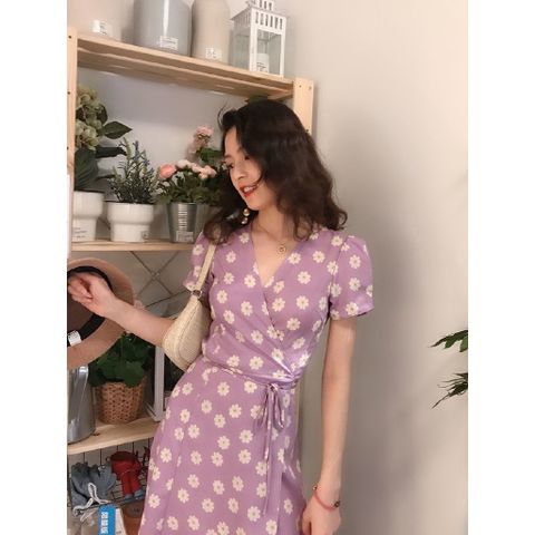 Có sẵn mút ngực]Váy Hoa Nhí Cổ Vuông Tay Bồng nhíu ngực viền bèo cutout  lưng Dáng Ngắn | Shopee Việt Nam