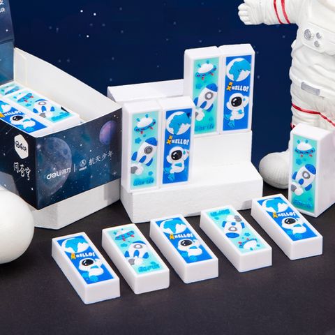 Gôm Tẩy Họa Tiết Phi Hành Gia Deli 71133 - Gôm Xóa Sạch Sẽ, Thiết Kế Đáng Yêu Cho Bé, Chất Liệu Cao Su Mềm Dẻo