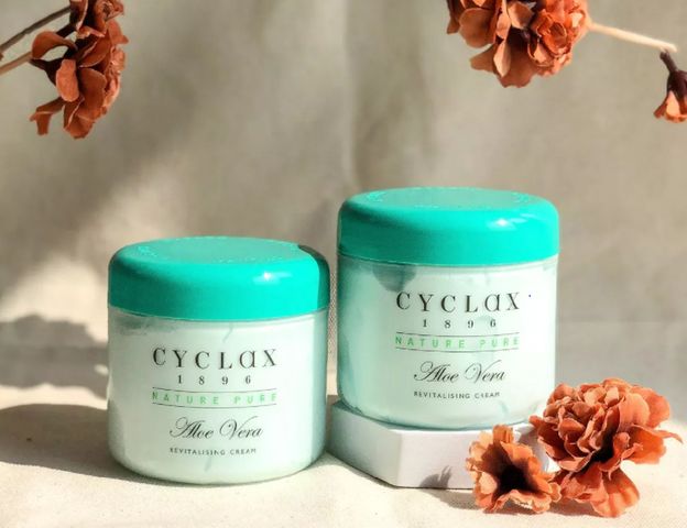Kem dng m phc hi da Aloe Vera Revitalising Cream Cyclax