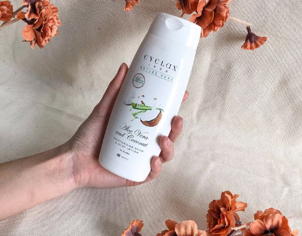 Lotion Dưỡng Ẩm Cyclax Aloe Vera & Dầu Dừa - Dưỡng Da Mềm Mại, Giảm Mụn Trứng Cá, Chăm Sóc Da Toàn Thân 250ml