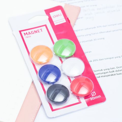 Nam Châm Gắn Bảng 30mm Deli E7825 - Vỉ 6 Màu Sắc Đa Dạng, Chất Liệu ABS Bền Bỉ, Tiện Lợi Cho Học Tập và Văn Phòng