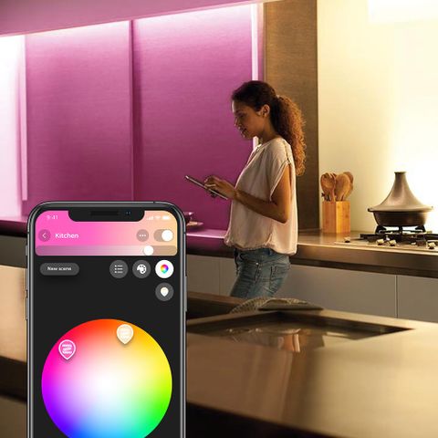 Bộ Đèn Led Dây Hue Lightstrip Plus V4 APR 2m - Đèn Trang Trí Thông Minh Nhiều Màu, Điều Khiển Từ Xa, Linh Hoạt Cho Không Gian Sống