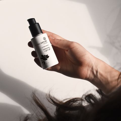 Gel Dưỡng Da Ban Đêm Living Nature Balancing Night - Cấp Ẩm, Tái Tạo và Trẻ Hóa Da Từ Thành Phần Tự Nhiên - Hỗ Trợ Da Dầu, Da Hỗn Hợp 50ml/60ml