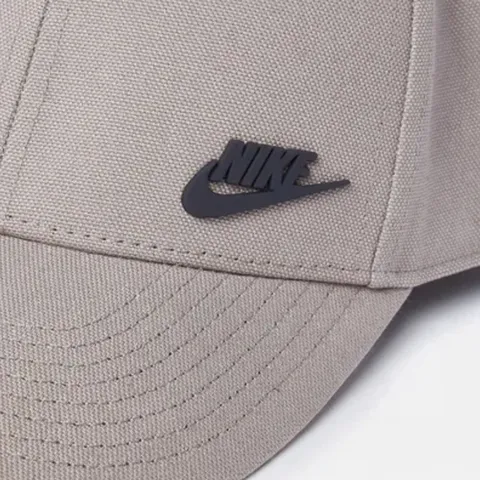 Nike Sportswear Legacy 91 Adjustable Cap.