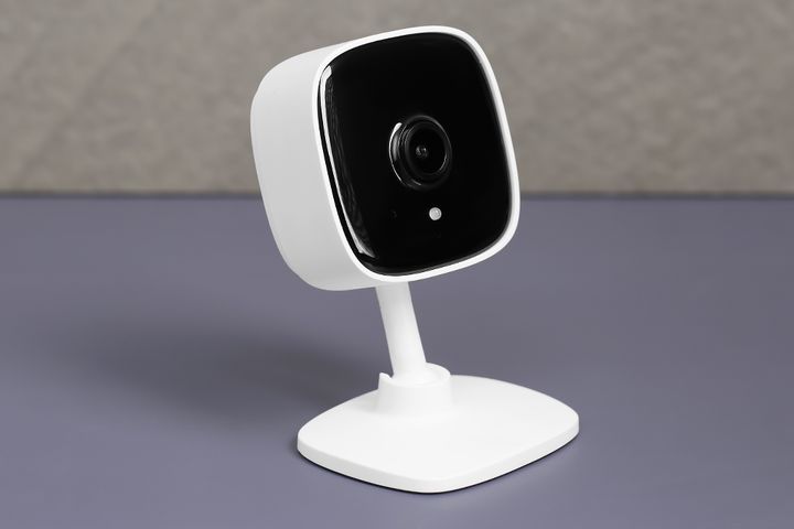 Camera Wifi TP-Link Tapo C100 1080P - Giám sát gia đình, Đàm thoại 2 chiều, Tầm nhìn ban đêm, Khe cắm thẻ nhớ 128GB