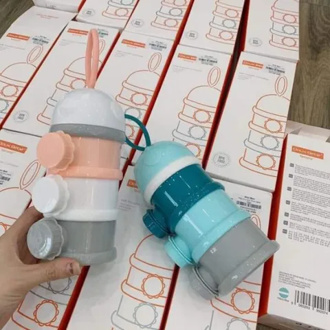Hộp Chia Sữa 3 Ngăn Doux Bebe - Giải Pháp Tiện Lợi Cho Mẹ Và Bé, Chất Liệu Nhựa PP An Toàn Cho Sức Khỏe, Dễ Dàng Sử Dụng