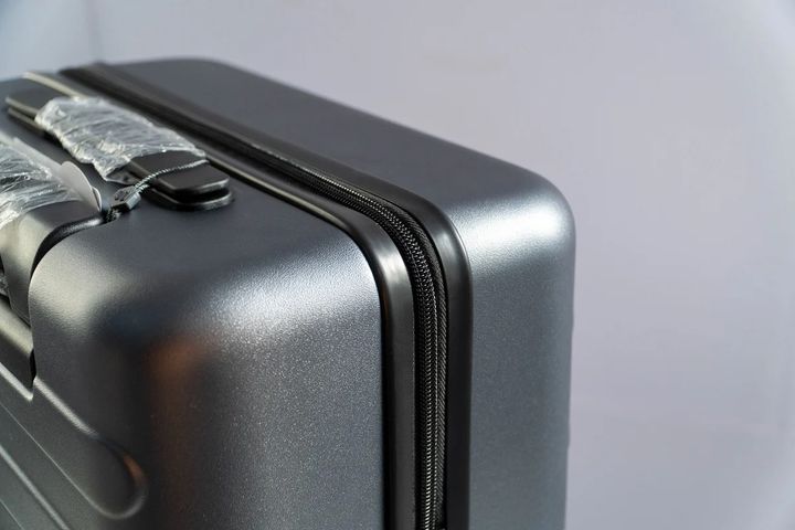 Vali Du Lịch Xiaomi 90 Point - Polycarbonate Bền Bỉ, Chống Va Đập, 4 Bánh Xoay 360 Độ - Lựa Chọn Tối Ưu Cho Mọi Chuyến Đi