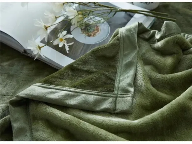 Chăn Lông Tuyết Muji Cao Cấp Xuất Nhật - Mịn Mượt, 2 Mặt, Nhiều Màu, Kích Thước 1m8x2m và 2m x 2m3 - Sản Phẩm Thoải Mái Quanh Năm