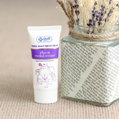 Kem Dưỡng Nở Ngực Yanhee - Hỗ Trợ Săn Chắc, Dưỡng Ẩm, Làm Hồng Nhũ Hoa Tự Nhiên 30g