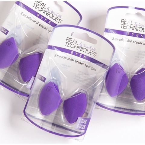 Set 2 Mút Tán Mini Real Techniques Miracle Eraser Sponges - Bông Tán Trang Điểm Siêu Nhỏ Hỗ Trợ Che Khuyết Điểm và Tạo Khối Khuôn Mặt