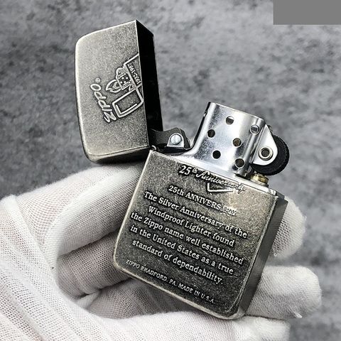 Bật Lửa Zippo 1941 Replica 25th Anniversary - Quà Tặng Lịch Sử Độc Đáo, Hàng Chính Hãng, Chất Liệu Đồng Thau Cao Cấp