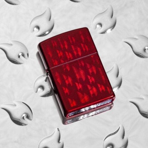 Bật Lửa Zippo 29824 Iced Flame Design - Bật Lửa Đỏ Kẹo Táo với Logo Ngọn Lửa, Hộp Quà Tặng Độc Đáo cho Fan Bật Lửa
