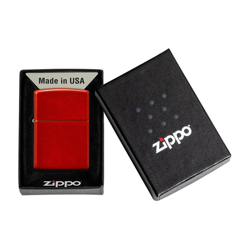 Bật Lửa Zippo 49475 Classic Metallic Red - Bật Lửa Kim Loại Đỏ Sang Trọng, Có Thể Nạp Lại, Quà Tặng Độc Đáo