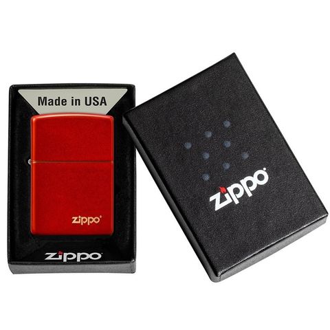 Bật Lửa Zippo 49475ZL Classic Metallic Đỏ - Bật Lửa Chất Liệu Đồng Thau, Logo Zippo Cổ Điển, Hộp Sang Trọng, Quà Tặng Thú Vị