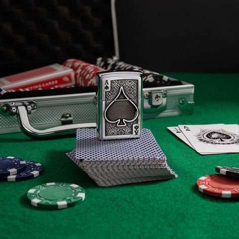 Bật Lửa Zippo 49637 Ace Of Spades Emblem - Họa Tiết Quân Bài Át Bích Chắc Chắn, Quà Tặng Thời Trang Sang Trọng
