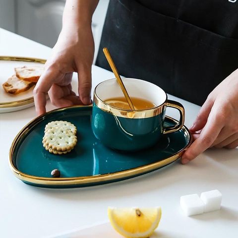 Cốc Sứ Uống Trà Cà Phê Viền Vàng Kèm Thìa & Đĩa Hứng - Chất Liệu Cao Cấp, Hợp Với Mọi Lứa Tuổi, Trang Trí Nhà Cửa Ấm Cúng