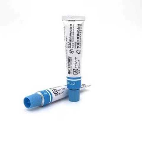 Kem Bôi Giảm Nước Ăn Chân Tay Zefnart - Hỗ Trợ Làm Dịu Da, Kháng Nấm, Chất Rilanaphthalate, 10g - Sản Phẩm Chăm Sóc Cơ Thể Sạch Mát