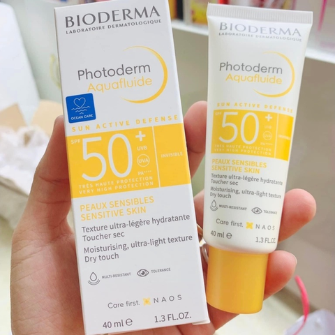Kem chống nắng Bioderma Photoderm Sun Actice Defense Aqua-Fluid SPF50+ - Bảo vệ tối ưu da khỏi tia UV, chất kem mỏng nhẹ, thích hợp mọi loại da