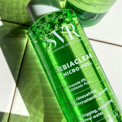 Nước Hoa Hồng SVR Sebiaclear Micro Peel 150ml - Toner Tẩy Tế Bào Chết Cho Da Dầu Mụn, Giảm Mụn, Hỗ Trợ Làm Sạch Da