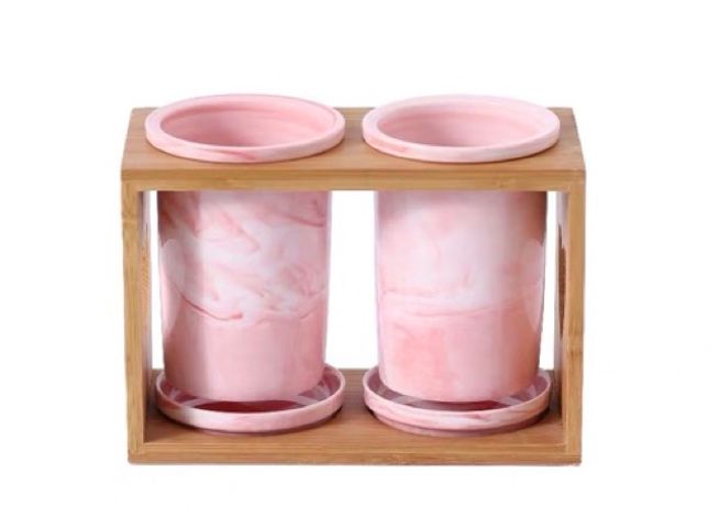 Set ống đựng đũa sứ hồng cao cấp kèm kệ gỗ và khay hứng nước - Dụng cụ nhà bếp đẹp mắt, sang trọng