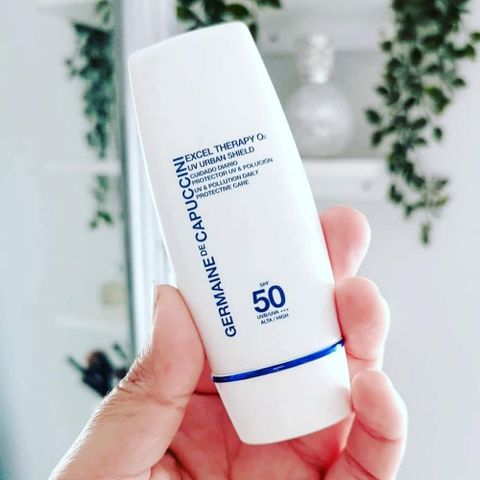 Kem Chống Nắng Excel Therapy O2 UV Urban Shield SPF50 - Bảo Vệ Da Hoàn Hảo, Chống Tia UV, Phục Hồi Da, Dành Cho Da Nhạy Cảm 30ml