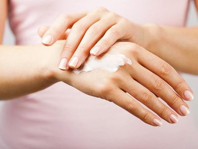 Kem Dưỡng Da Tay Bruno Vassari Body Care Age-Control 75ml - Giàu Vitamin, Ngừa Nếp Nhăn, Hấp Thụ Nhanh, Không Nhờn Dính