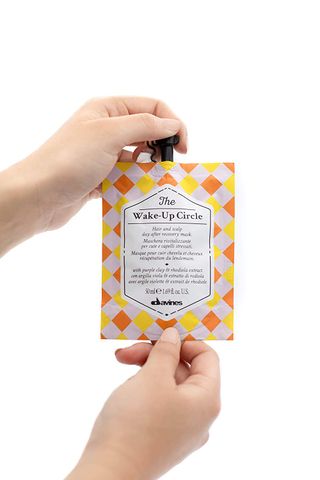 Kem ủ tóc tái tạo Davines The Wake-up Circle - Phục hồi và dưỡng ẩm cho tóc bồng bềnh, đầy sức sống, 50ml