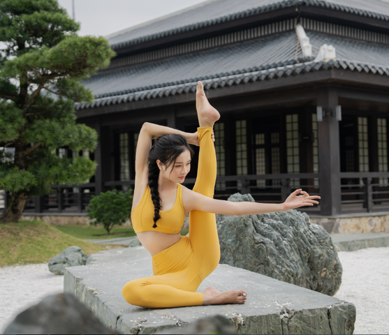 Set đồ tập gym nữ Julia Livan LV22212208 - Bộ đồ yoga chất liệu co giãn, thiết kế tinh tế, thoải mái cho mọi hoạt động thể thao