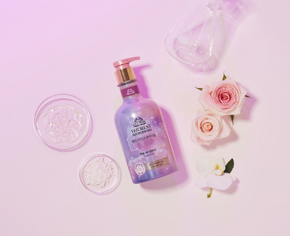Sữa Tắm On The Body Veilment Microbiome Dưỡng Ẩm Sáng Da - Công Thức Botanic Blending Oil 600g, Hương Thơm Sang Trọng