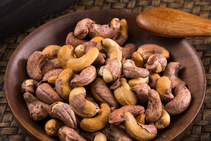 Hạt Điều Rang Muối Vỏ Lụa Mamafood - Hạt Dinh Dưỡng Giàu Vitamin, Thơm Ngon, Tốt Cho Sức Khỏe, 180g