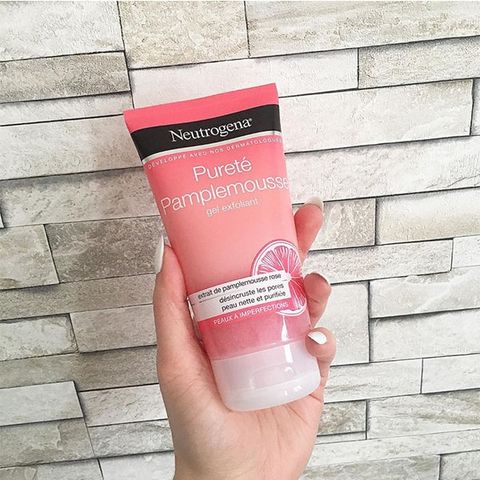 Gel Rửa Mặt Tẩy Tế Bào Chết Neutrogena Purete Pamplemousse 150ml - Sạch Sâu, Giảm Mụn Cho Mọi Loại Da Với Chiết Xuất Bưởi và Axit Salicylic