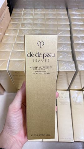 Sữa Rửa Mặt Tạo Bọt Clé De Peau Beauté - Cleansing Foam Diamond Powder, Dưỡng ẩm, Làm sạch da mọi loại da, 125ml
