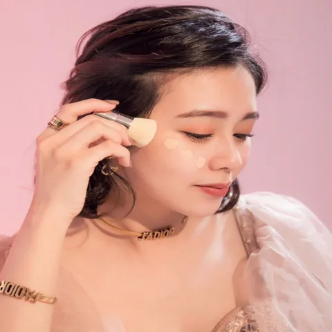 Kem nền dưỡng da Dior Prestige Le Micro-Fluide Teint De Rose SPF25 - Lớp nền tự nhiên, căng mịn và chống nắng cho mọi loại da