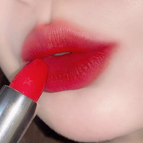 Son thỏi Dior Rouge Star Edition 668 Glam màu đỏ hồng - Phiên bản đặc biệt thời thượng cho phái đẹp, bền b màu đến 8 giờ.
