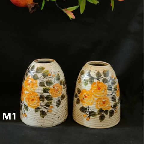 Bình hoa gốm dáng chuông mini họa tiết hoa văn cổ điển