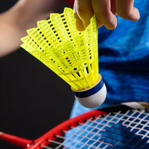 Hộp 6 quả cầu lông Agnite Nylon Siêu Nhẹ và Bền - Màu Trắng Vàng, Dụng Cụ Thể Thao Chất Lượng Cao, Dễ Điều Khiển