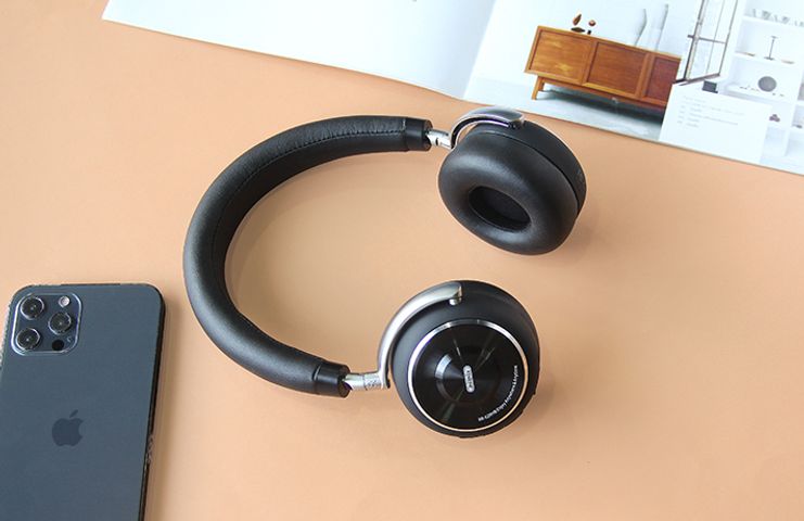 Tai nghe Bluetooth chụp tai Remax RB-620HB có mic đàm thoại - Thiết kế hiện đại, âm thanh sống động, thời gian sử dụng 18 giờ