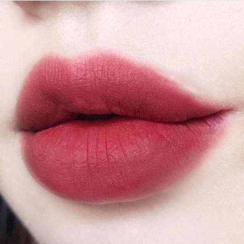 Son thỏi lì Tom Ford Lip Color 26 Obsessed - Màu hồng đất thanh lịch, chất son mềm mượt, bám màu lâu 6-8h, món quà hoàn hảo cho phái đẹp