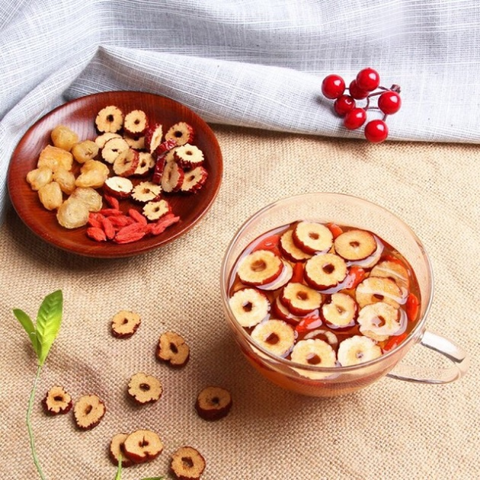 Táo Đỏ Sấy Khô Giòn Thái Lát - Quà Tặng Dinh Dưỡng Thiên Nhiên, Thưởng Thức Trực Tiếp Hoặc Pha Trà