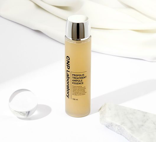Tinh Chất Keo Ong Dưỡng Da CNP Propolis Treatment Ampule Essence 150ml - Giúp Làm Dịu, Phục Hồi Da Nhạy Cảm, Cung Cấp Độ Ẩm Từ Thiên Nhiên