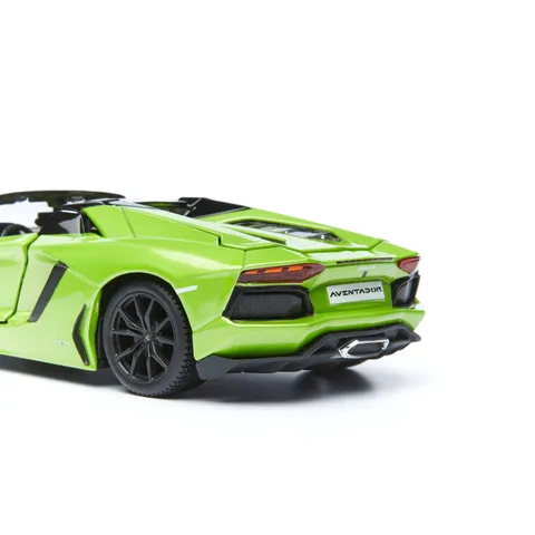 Mô Hình Xe Lamborghini Aventador LP 700-4 Roadster 1:24 Maisto - Siêu Xe Chất Liệu Kim Loại, Chi Tiết Mạ Chrome, Đồ Trang Trí Phòng Khách
