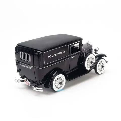 Mô hình xe Ford Panel 1931 1:18 Signature Models - Xe mô hình kim loại cao cấp dành cho người yêu xe cổ điển, quà tặng độc đáo.