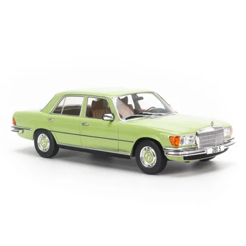 Mô Hình Xe Ô Tô Mercedes Benz 1972 Tỉ Lệ 1:18 MCG - Quà Tặng Sưu Tầm, Trang Trí Tủ Kính Hấp Dẫn