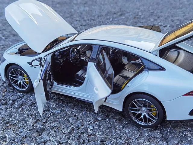 Mô hình xe ô tô Mercedes-Benz AMG GT63S 4Matic 2021 1:18 Norev - Mô phỏng chi tiết, cao cấp, mở cửa, quà tặng cho fan xe hơi.