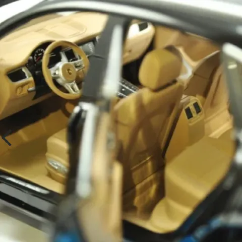 Mô Hình Xe Ô Tô Porsche Macan Turbo 2013 Tỉ Lệ 1:18 Minichamps - Quà Tặng Độc Đáo Dành Cho Người Yêu Thích Xe Hơi