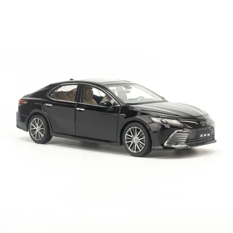 Mô hình xe Toyota Camry 2021 1:18 Paudi - Chi tiết kim loại bền, lốp cao su, quà tặng hoàn hảo cho người yêu xe hơi.