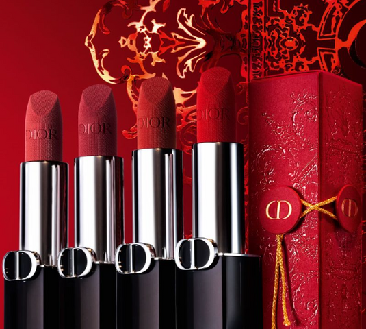 Son Dior 999 Velvet Limited-Edition Golden Case - Thỏi son đỏ tươi quyền lực, chất son mịn hoàn hảo cho dịp Tết 2024