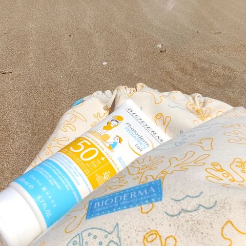 Sữa Chống Nắng Trẻ Em Bioderma Photoderm Pediatrics Lait SPF 50+ - Bảo Vệ Da Mỏng Manh, Không Gây Nhờn, 200ml
