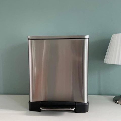Thùng Rác Inox Cao Cấp Đạp Chân Hanssem 20L - Chống Vân Tay, Thiết Kế Thông Minh, Dễ Vệ Sinh, Phong Cách Hiện Đại Hàn Quốc