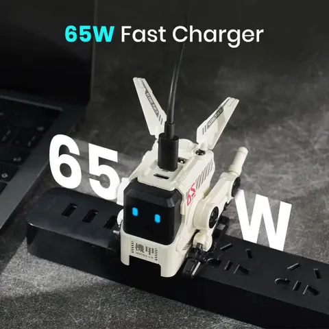 Củ Sạc Nhanh Robot GravaStar Alpha65 Gan 65W - Thiết Kế Độc Đáo, Công Nghệ GaN, Sạc Nhanh An Toàn, 3 Cổng USB